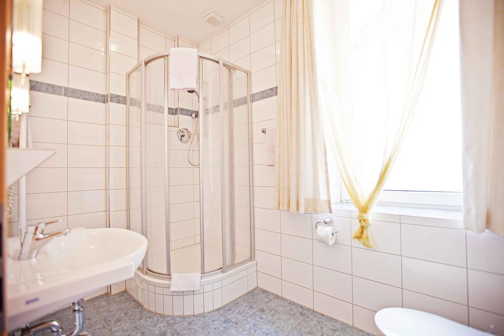 Hotel Post Weiden in der Oberpfalz Room photo